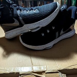 Nike Witness Air Basketball Shoes